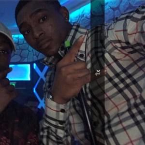 Meet your Posher, Casey